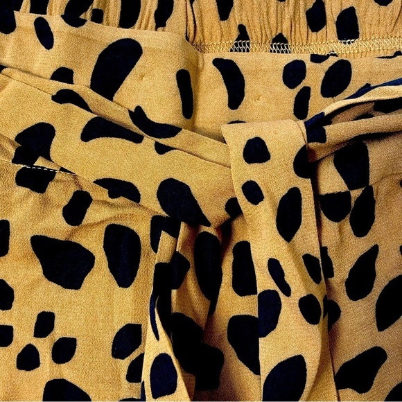 All Worthy Hunter McGrady Printed Wide Leg Pants with Belt - Picture 5 of 6